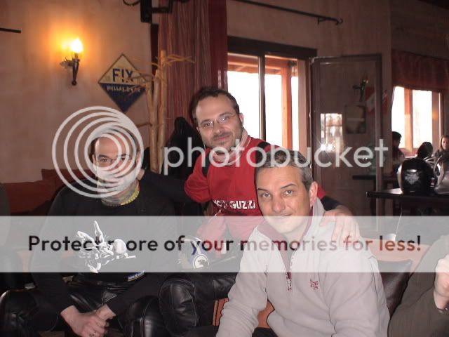 http://i381.photobucket.com/albums/oo253/Guzzila/DSC00499.jpg