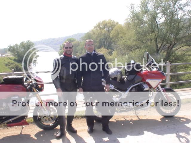 http://i381.photobucket.com/albums/oo253/Guzzila/DSC00525.jpg