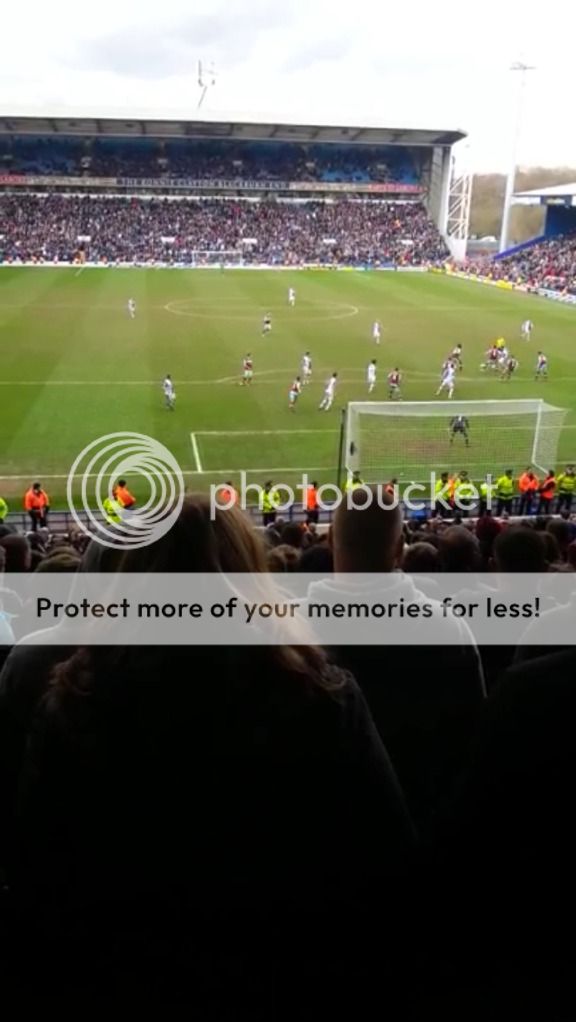 E48CDF37-8DFD-47B7-8887-455469E39C8D-228